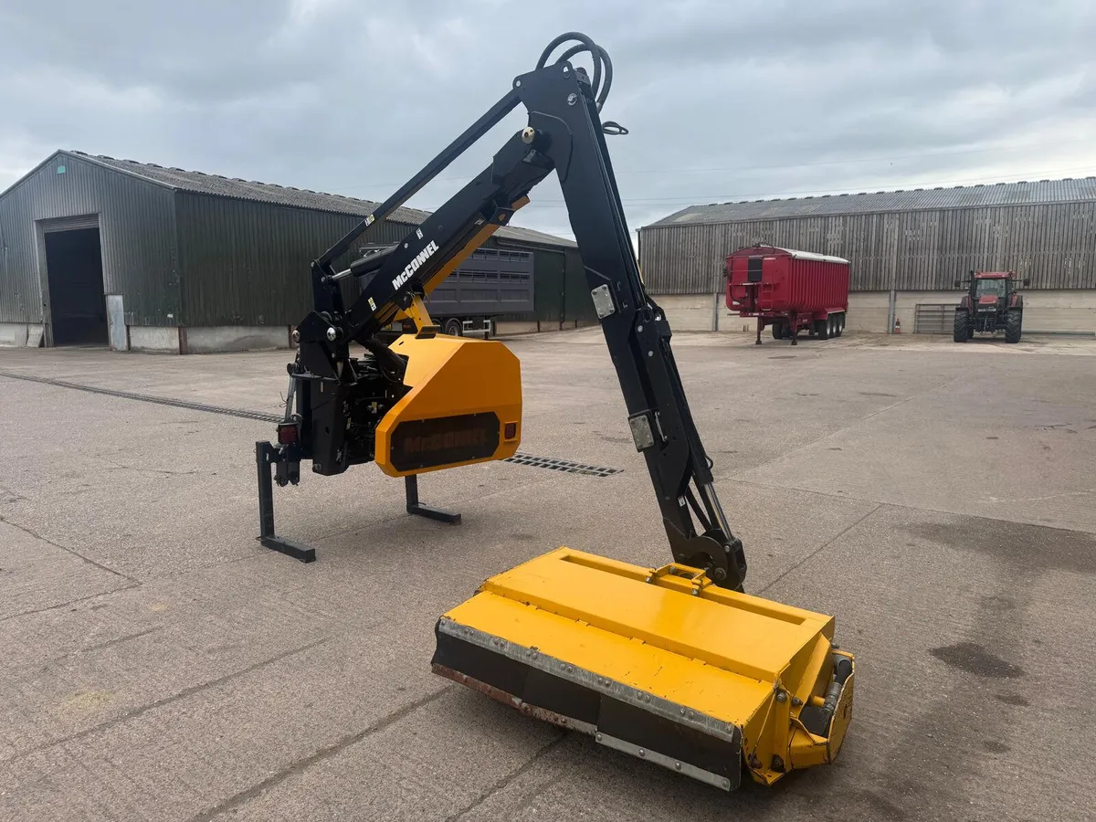 2022 MCCONNEL PA6565T HEDGECUTTER - Image 1