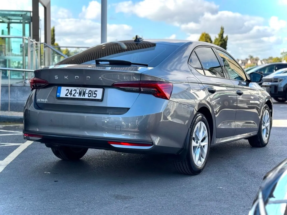 Skoda Octavia Selection 1.5tsi 115HP Low Mileage - Image 3