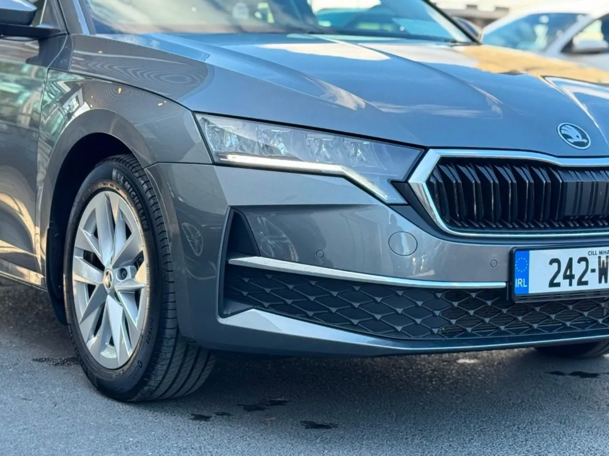 Skoda Octavia Selection 1.5tsi 115HP Low Mileage - Image 4