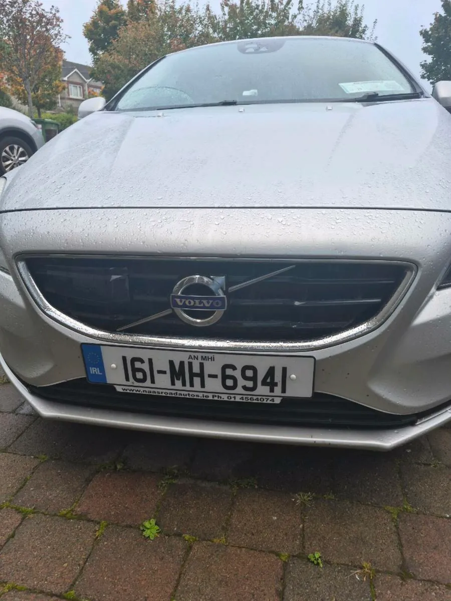 Volvo v40 2016 D4 190 HP - Image 1