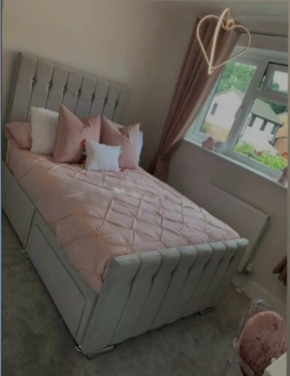 Beautiful Venice beds all sizes and colours - Image 4