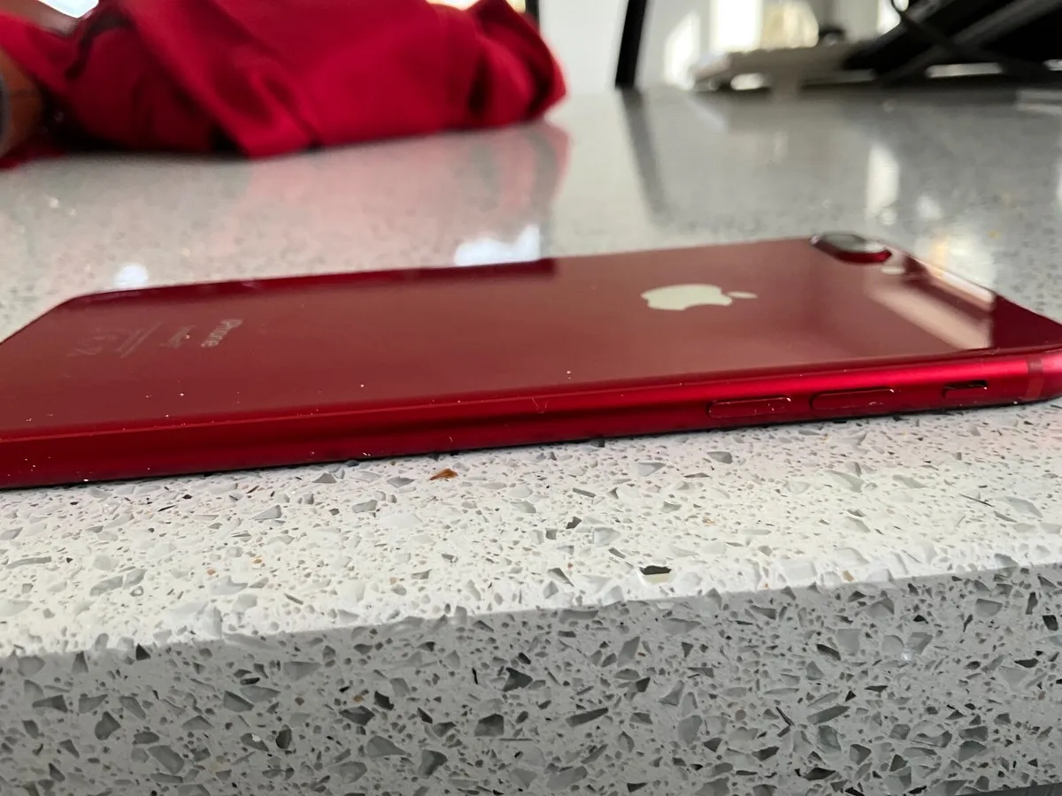 iPhone 8 S - Image 3