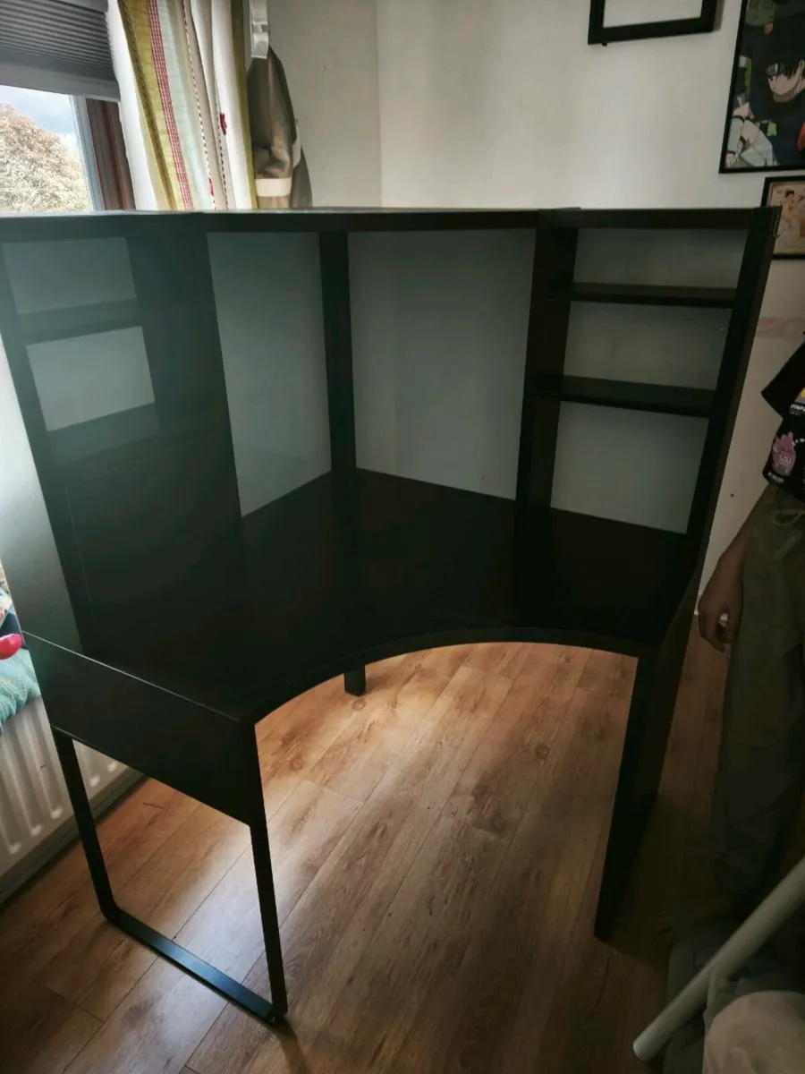 Corner workstation - Image 1