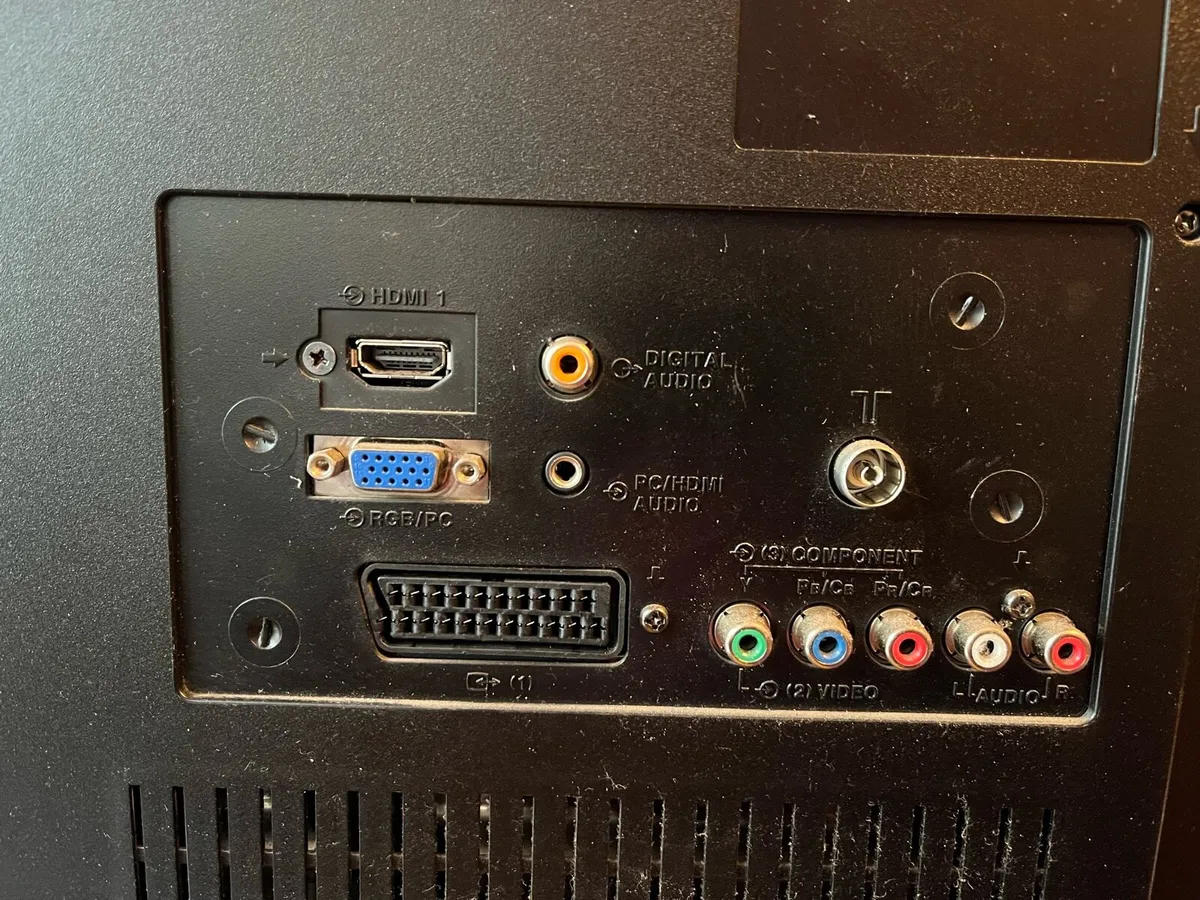 Toshiba 42” LCD TV - Image 2