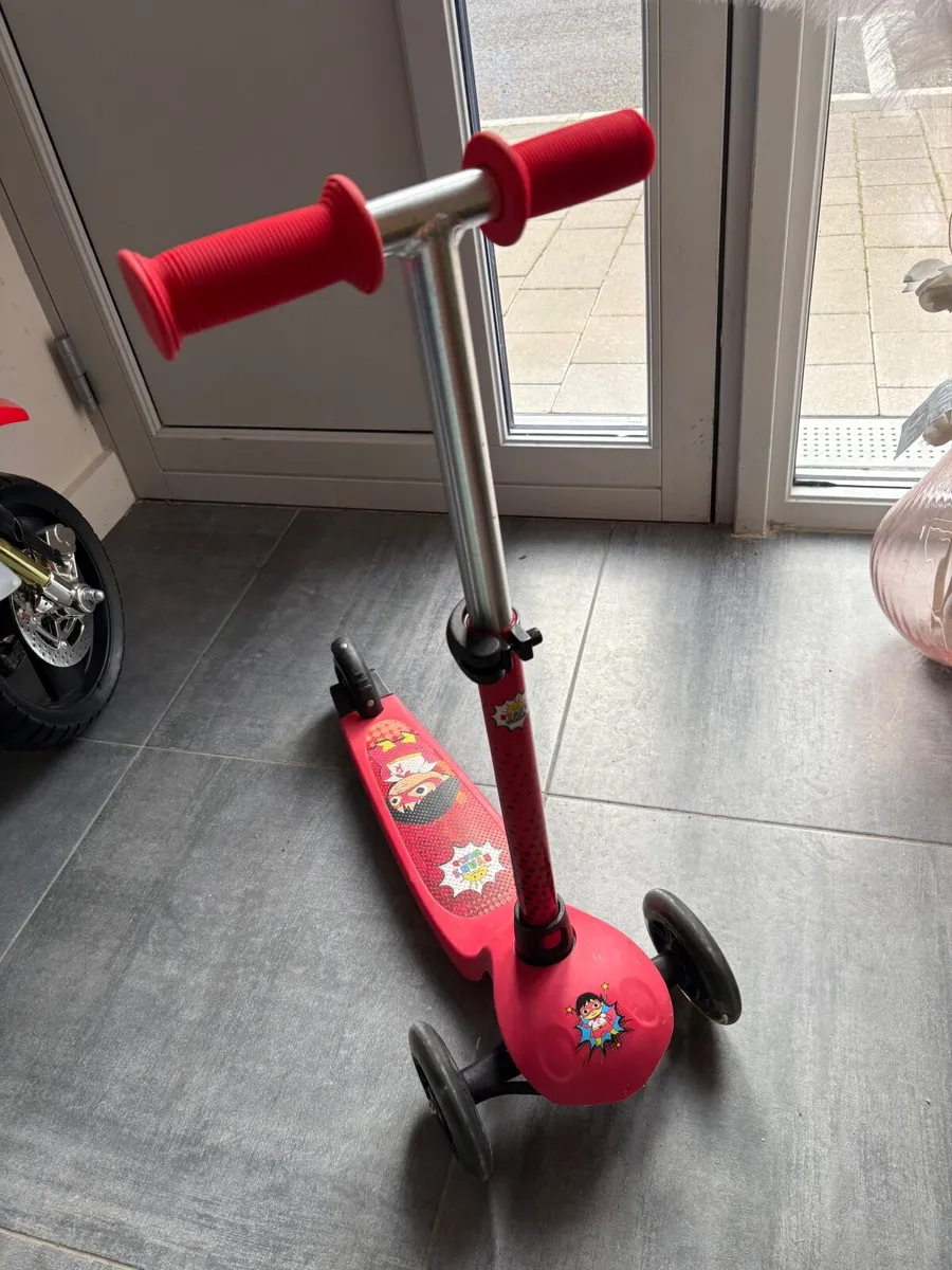Ryan’s world scooter - Image 2