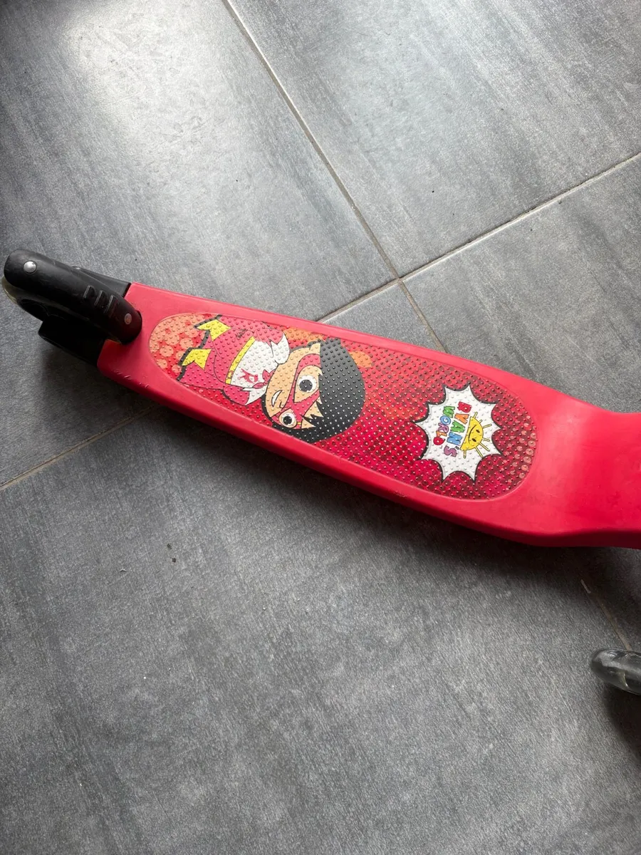 Ryan’s world scooter - Image 3