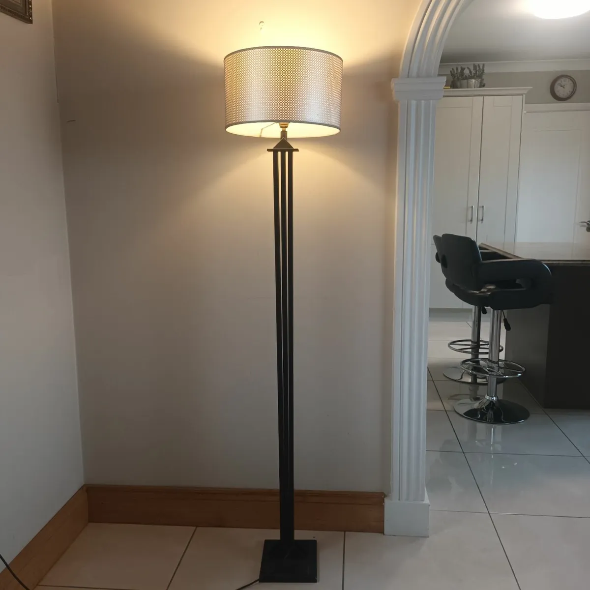 Floor lamp