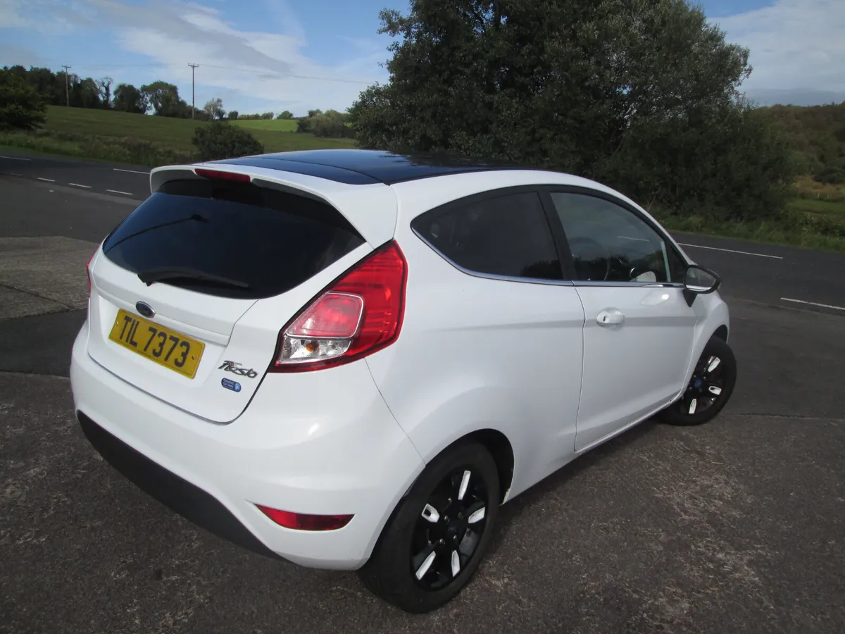 2016  FORD  FIESTA  1.2  ZETEC    EDITION  AUTUMN - Image 4