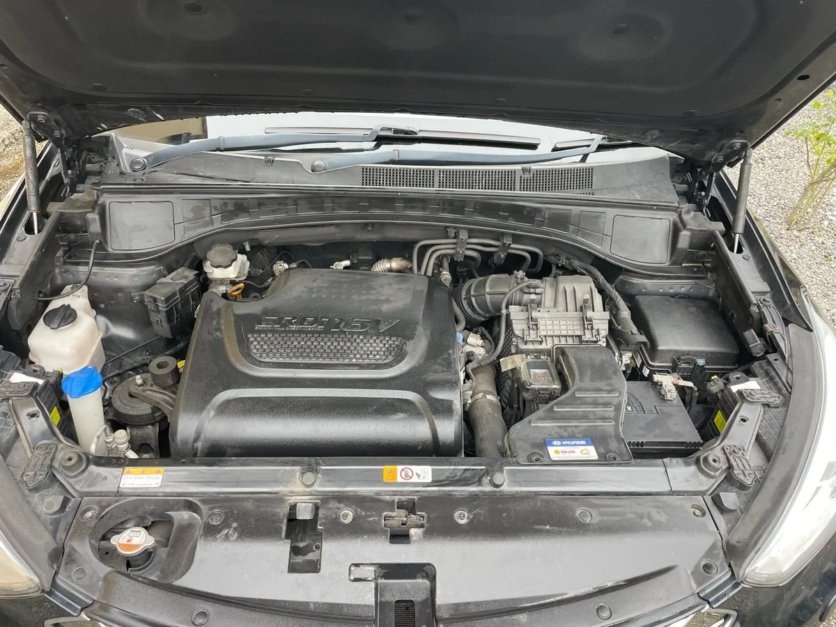 Hyundai SantaFe Premium - Image 3