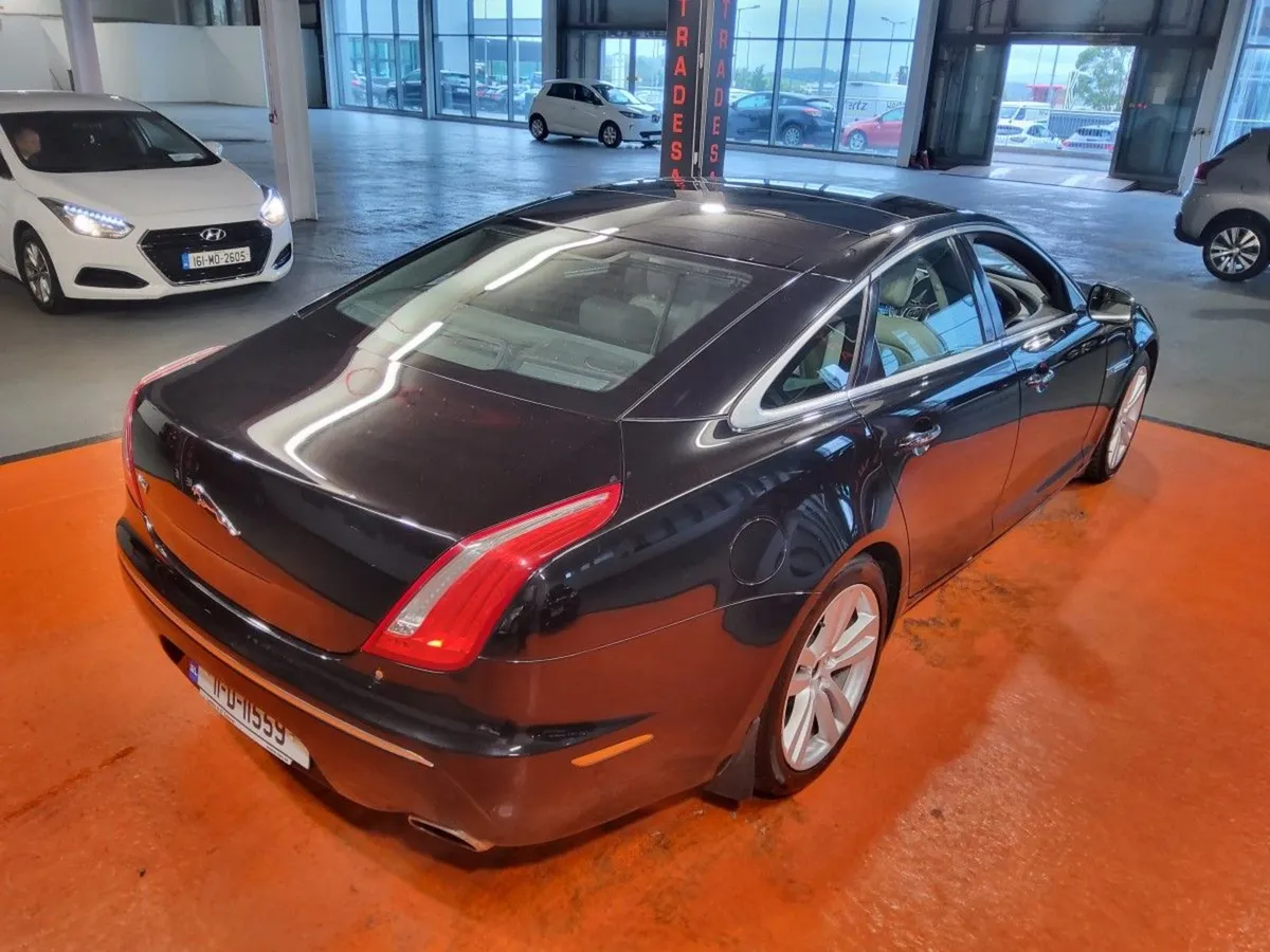 Jaguar XJ Series 3.0 D Premium Luxury - Image 3