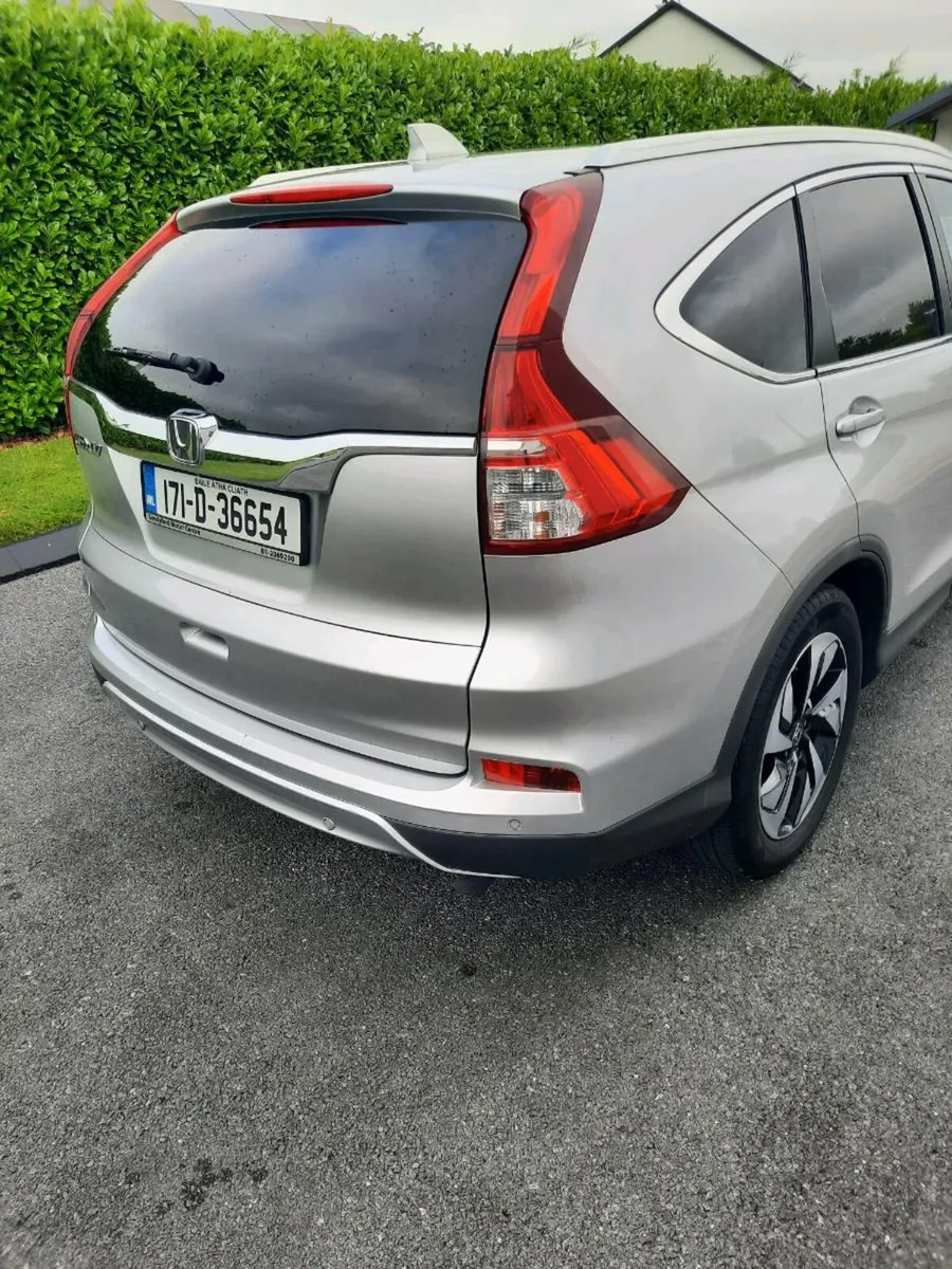 Car - Image 3