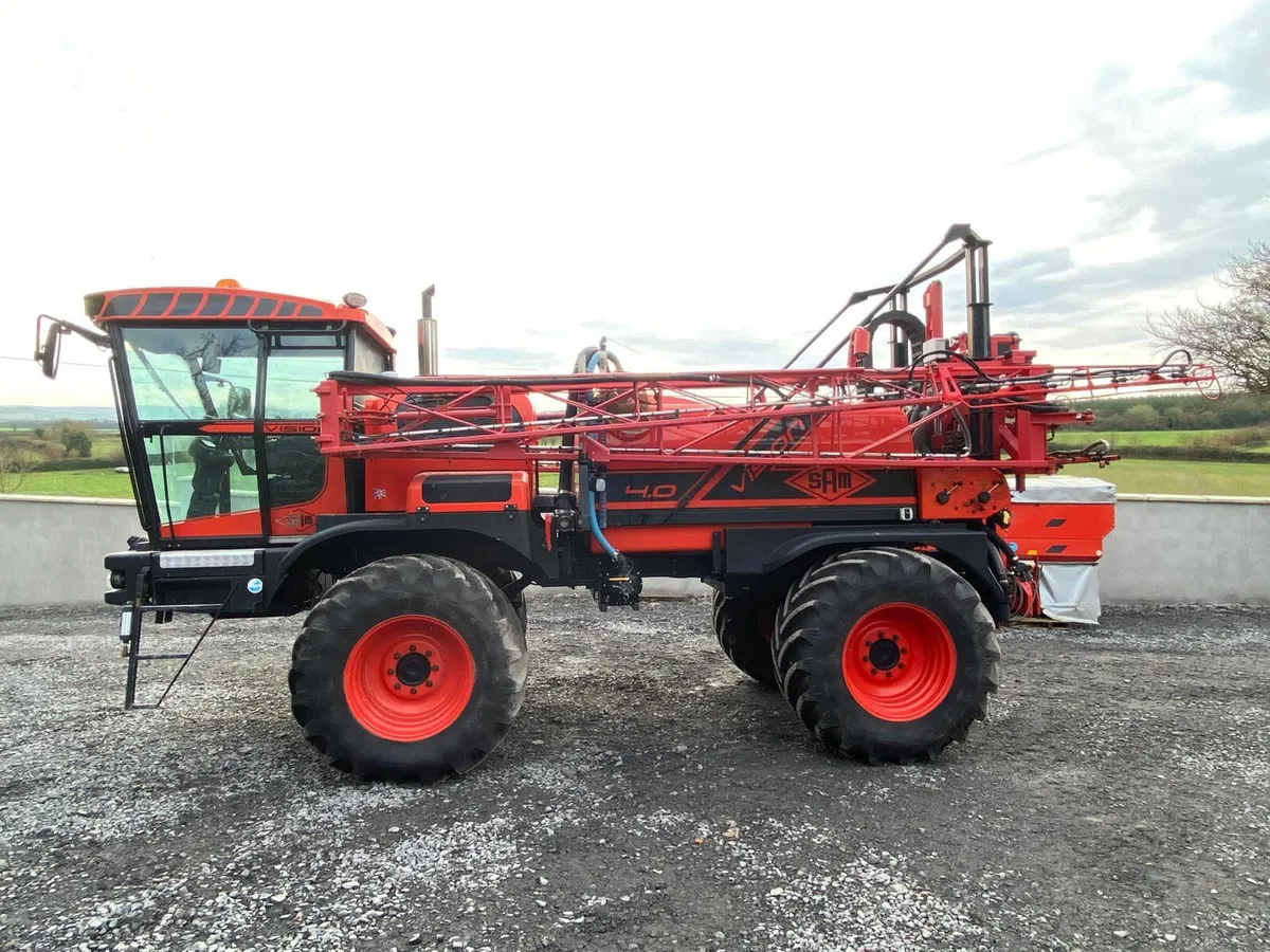 Sands Vision 4000- Self Propelled Sprayer - Image 2