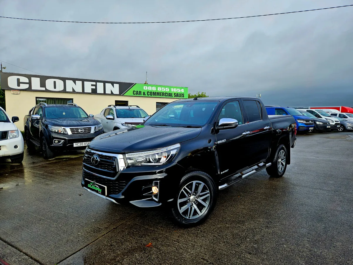 2020 TOYOTA HILUX INVINCIBLE X AUTOMATIC CREW CAB - Image 1