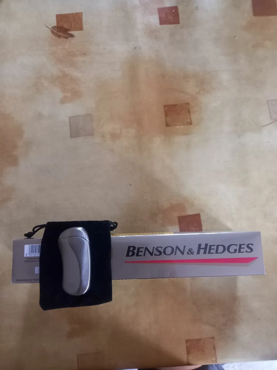 Cigarette lighter - Image 1