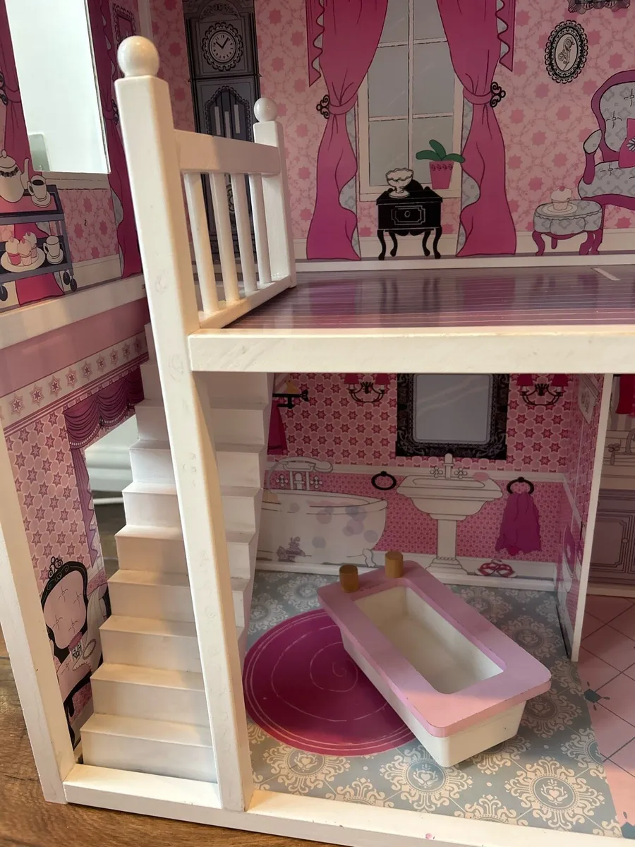 Doll house - Image 3