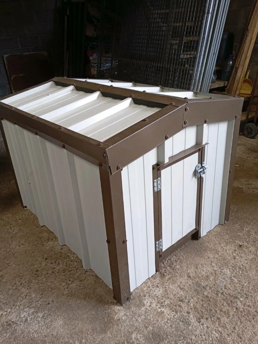 Insulated steel dog house kennel - Image 4