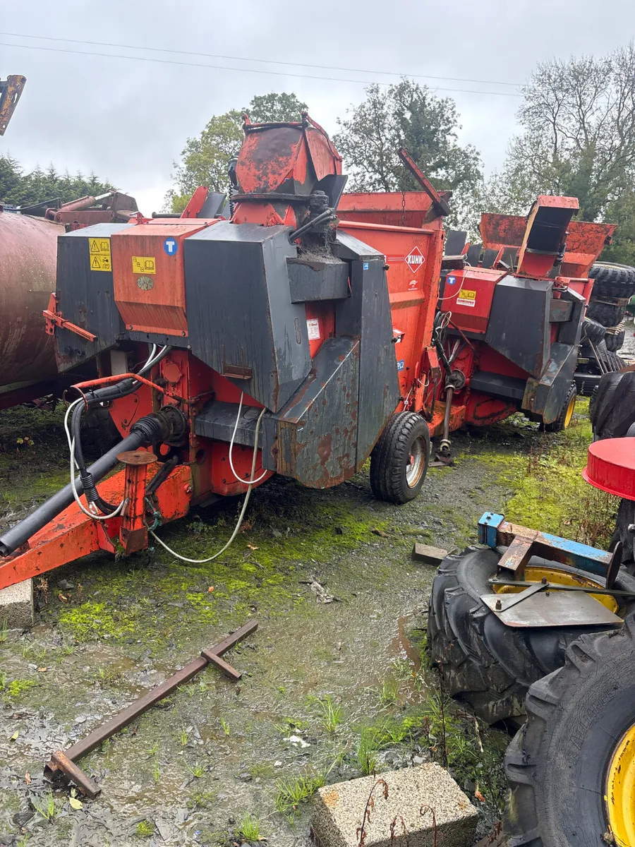 Kuhn primor straw chopper