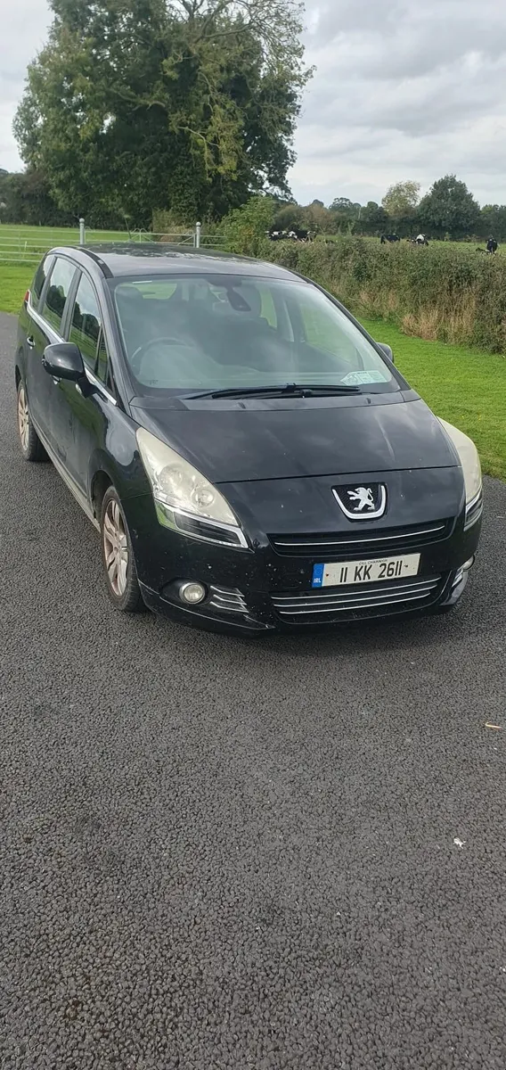 PEUGEOT 5008 7 SEATER AUTO 1.6HDi - Image 1