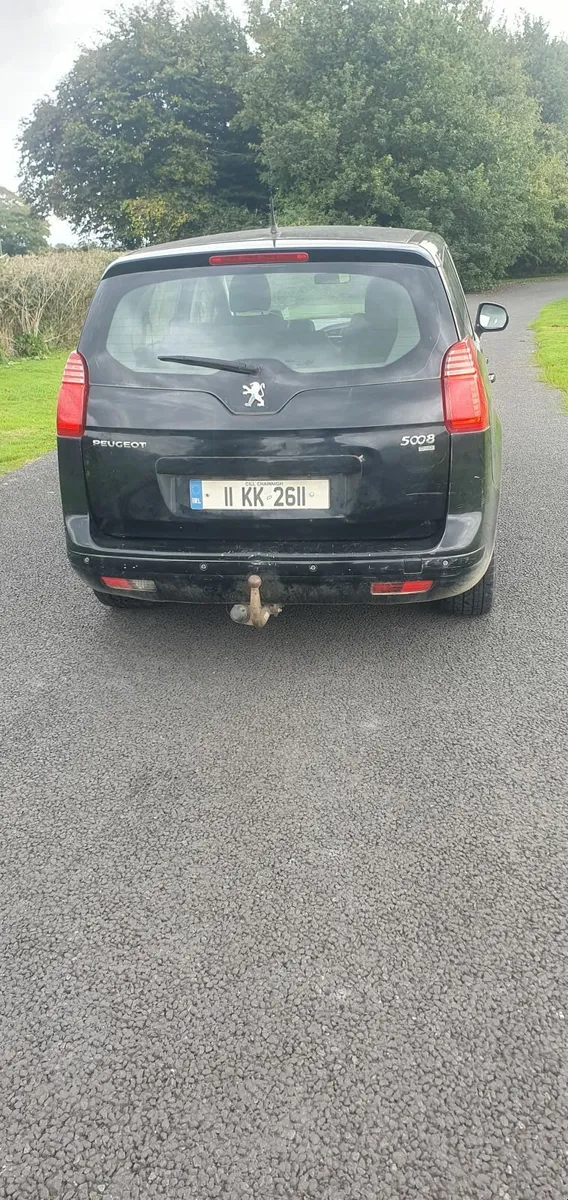 PEUGEOT 5008 7 SEATER AUTO 1.6HDi - Image 2