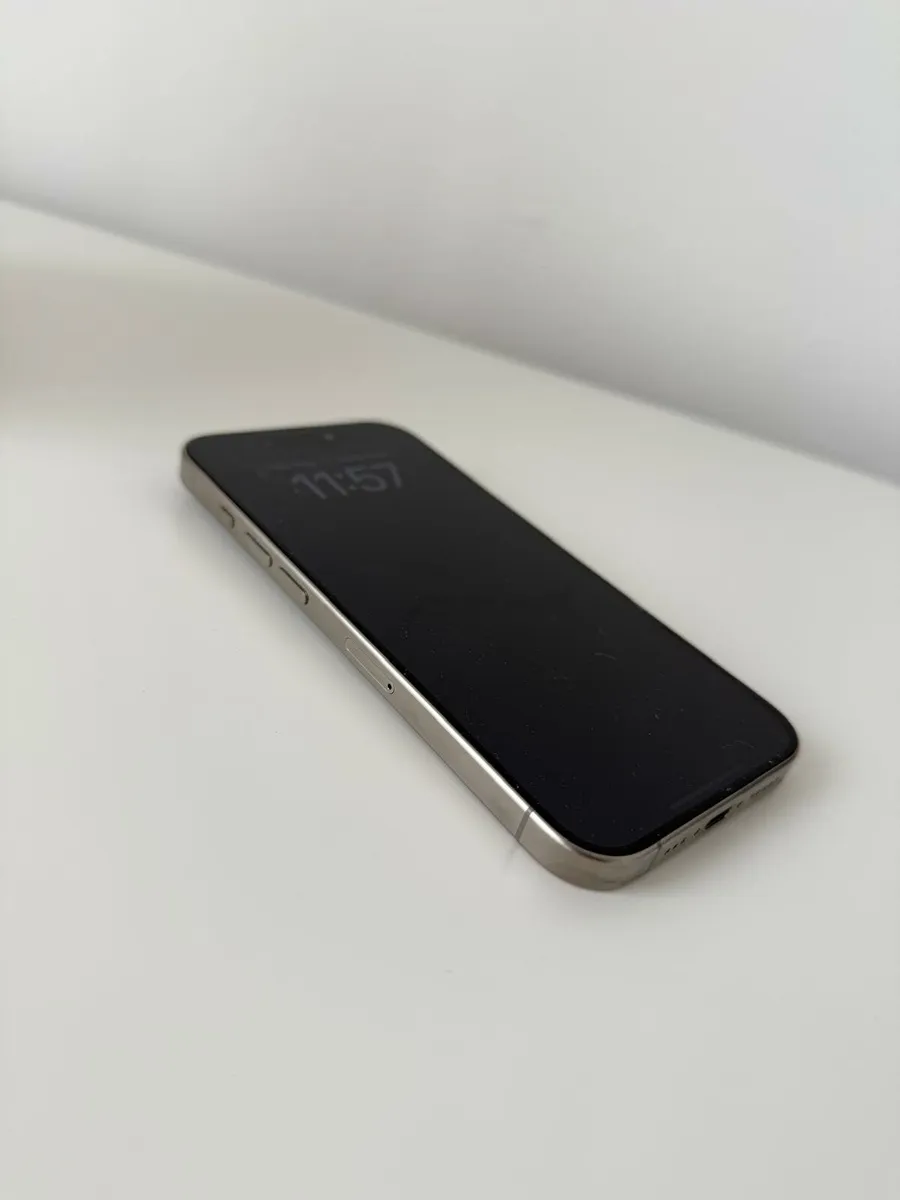I phone 15 pro - Image 3