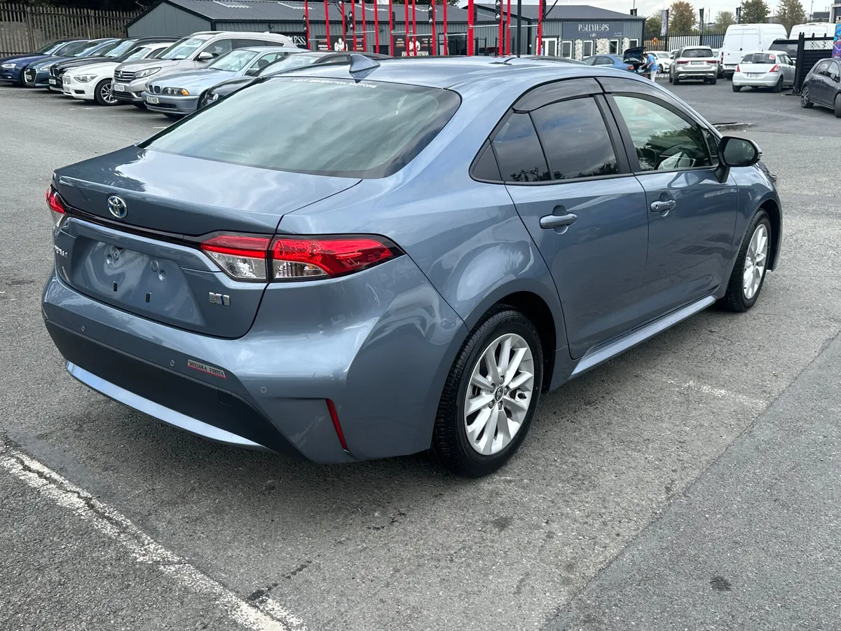 Toyota Corolla Hybrid 1.8L Low miles Fresh NCT - Image 4