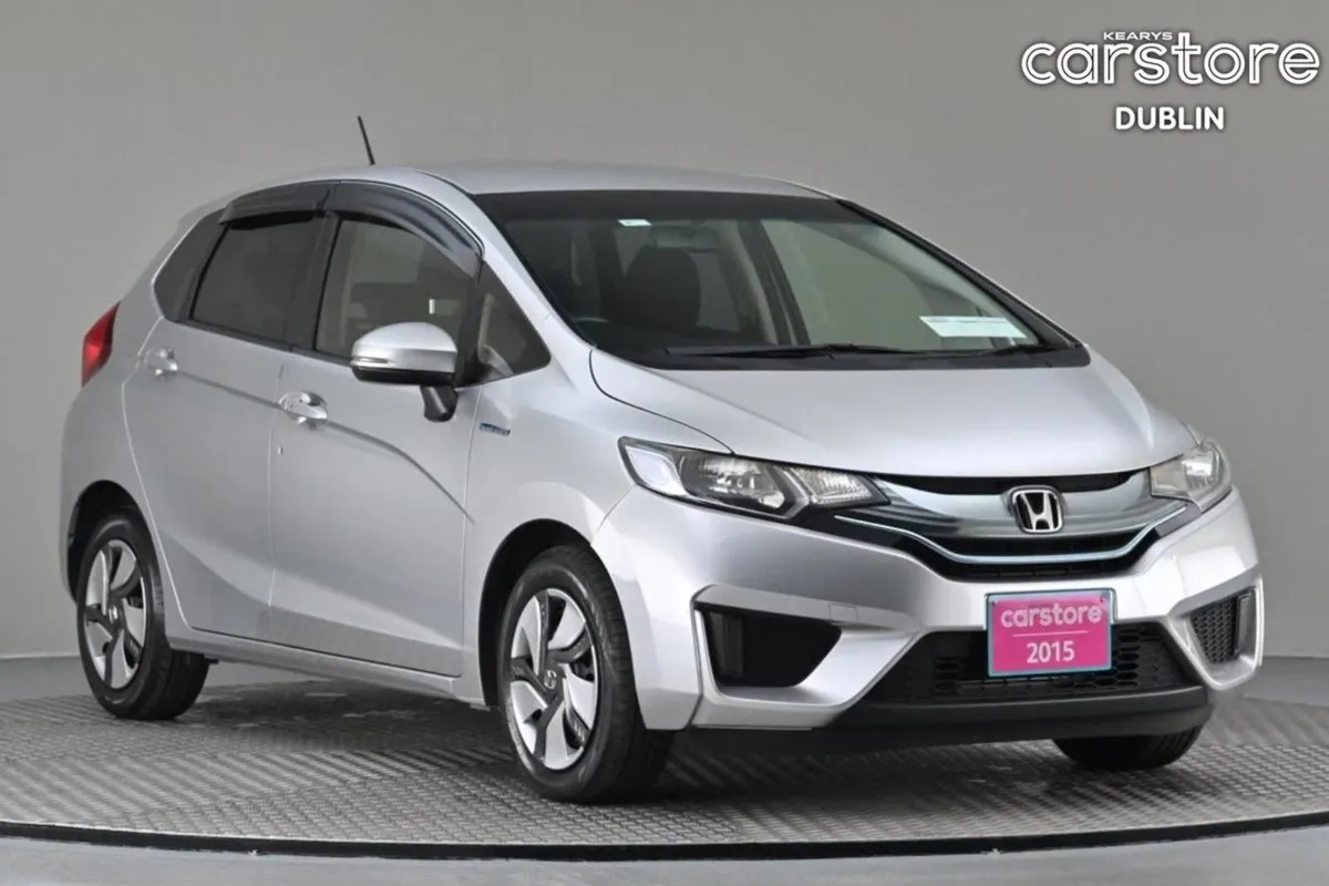 Honda Fit 1.5 Hybrid Auto  reverse Cam android Ca - Image 1