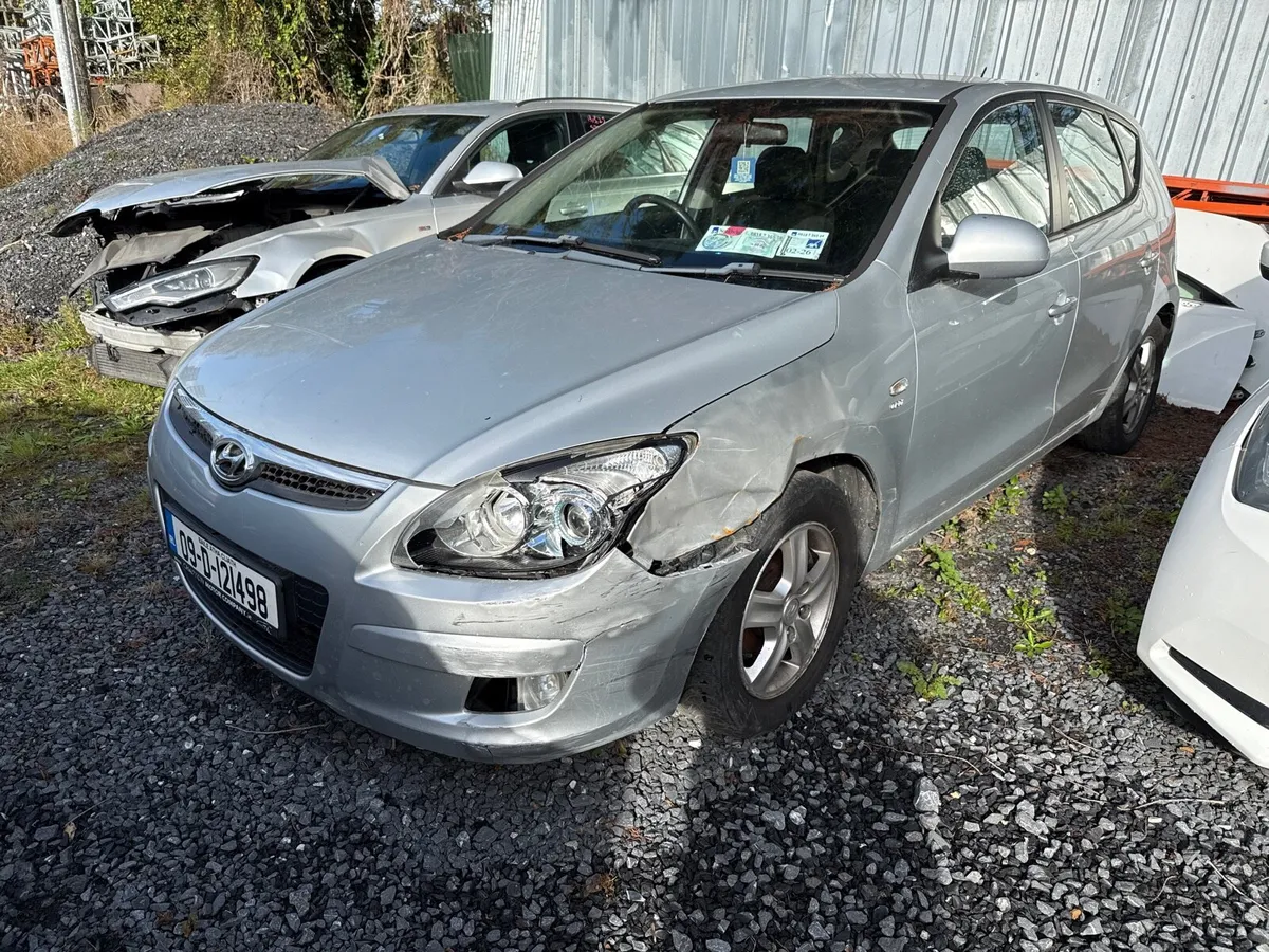 Cars for parts or repair - Image 3