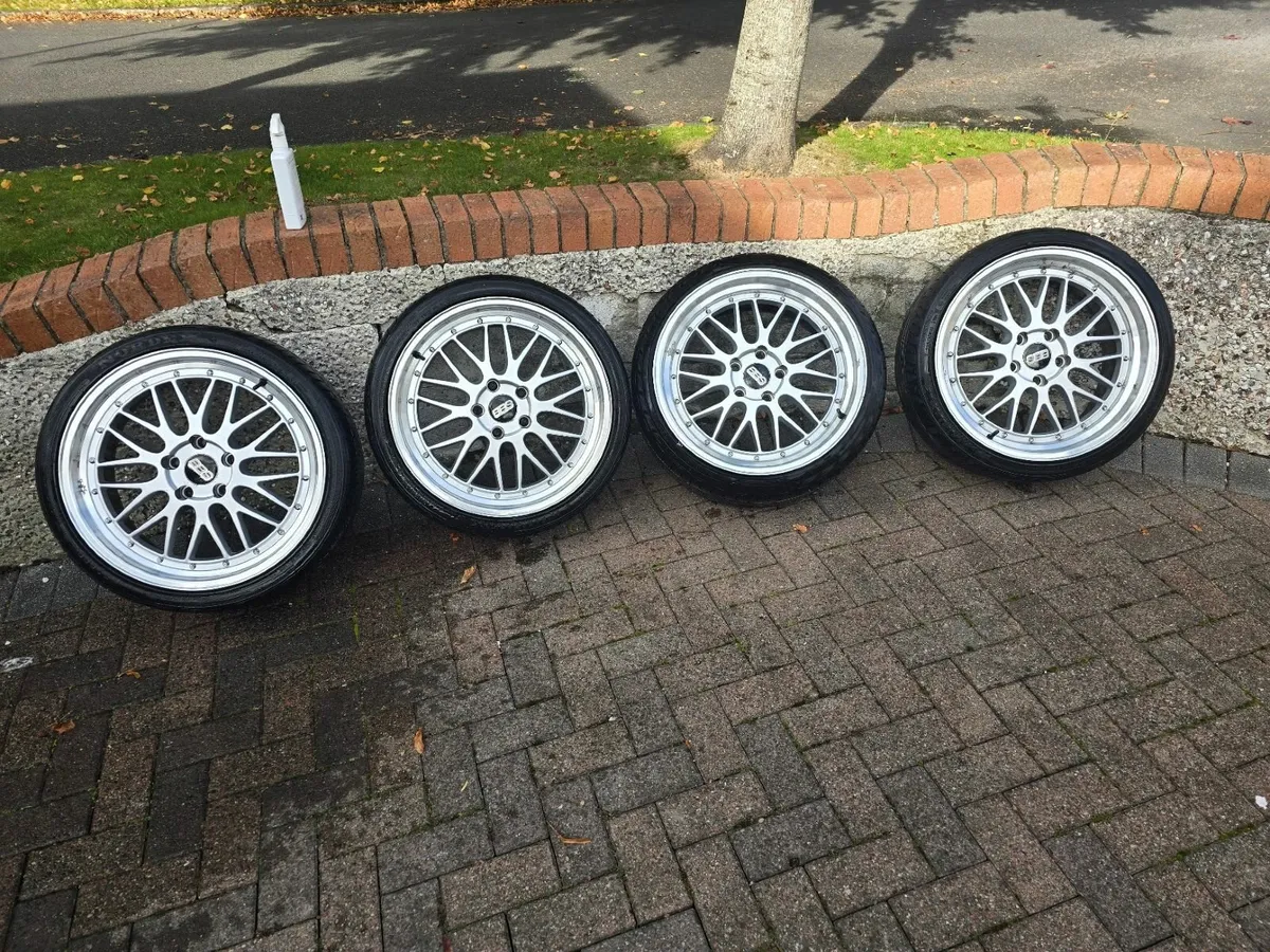 alloy wheels - Image 1