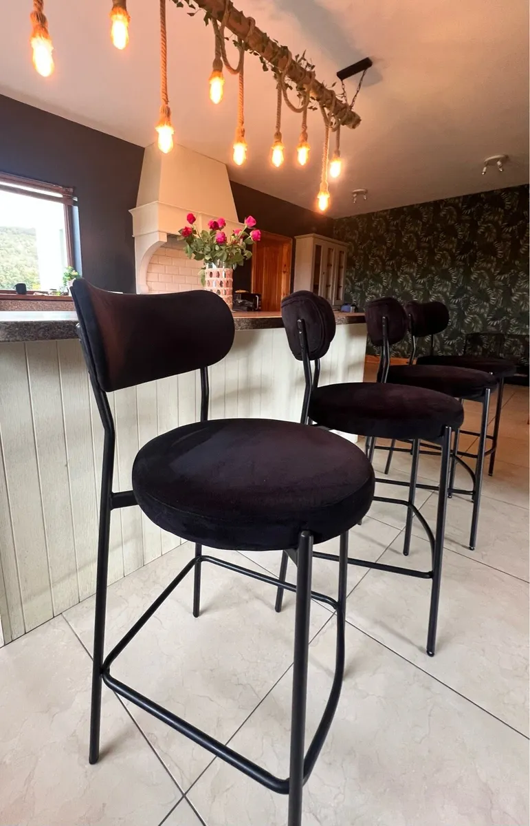 Set of 4 Black Velvet Bar Kitchen Stools - Image 4
