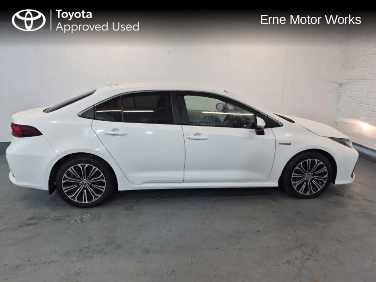 Toyota Corolla HYBRID LUNA SP SPORT 4DR - Image 2