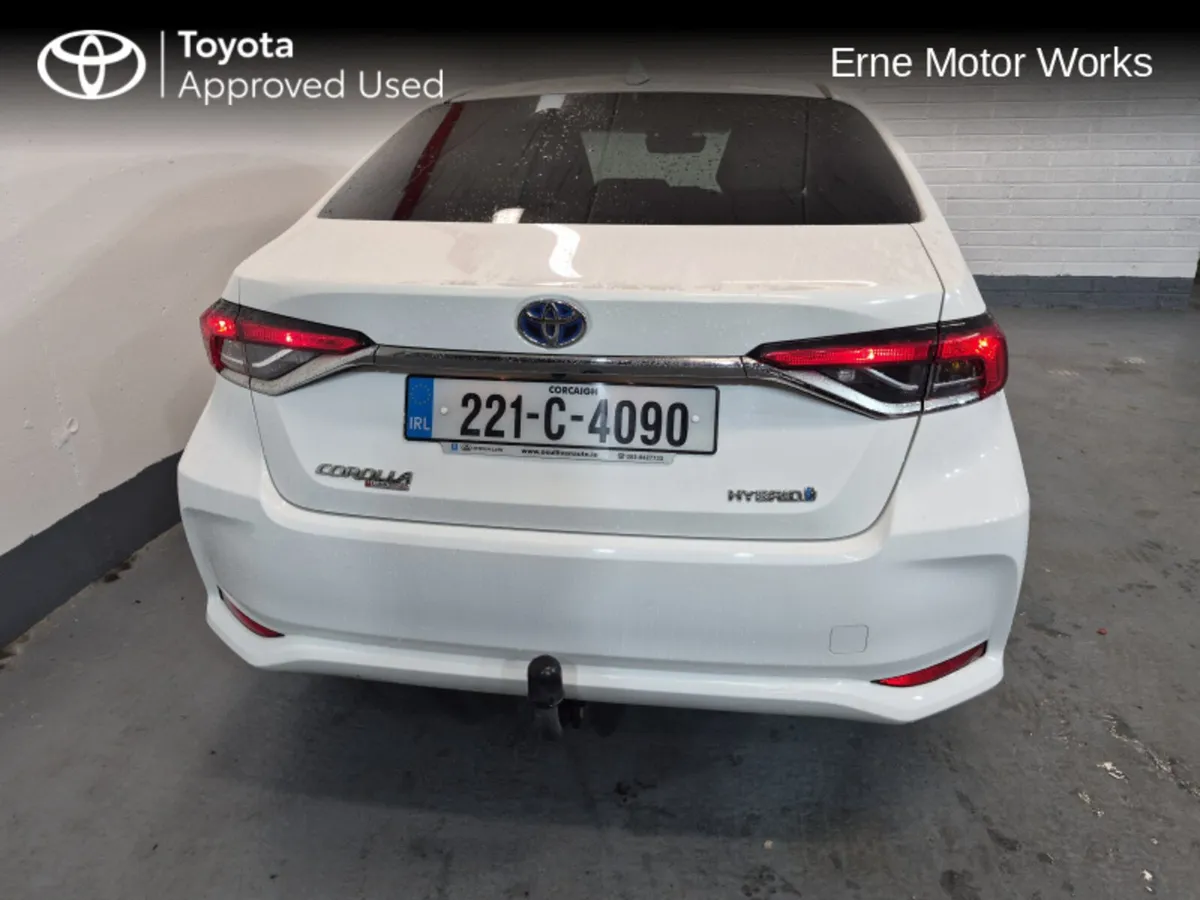 Toyota Corolla HYBRID LUNA SP SPORT 4DR - Image 4