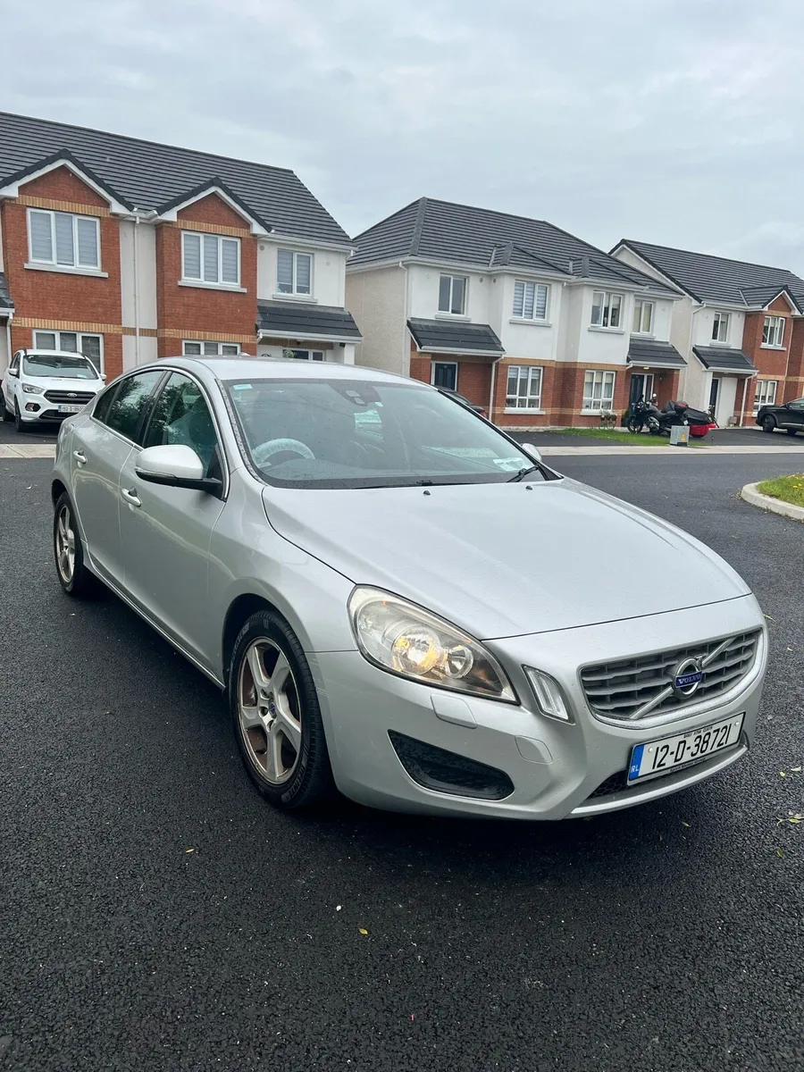 Volvo S60 D2 2012 - Image 1