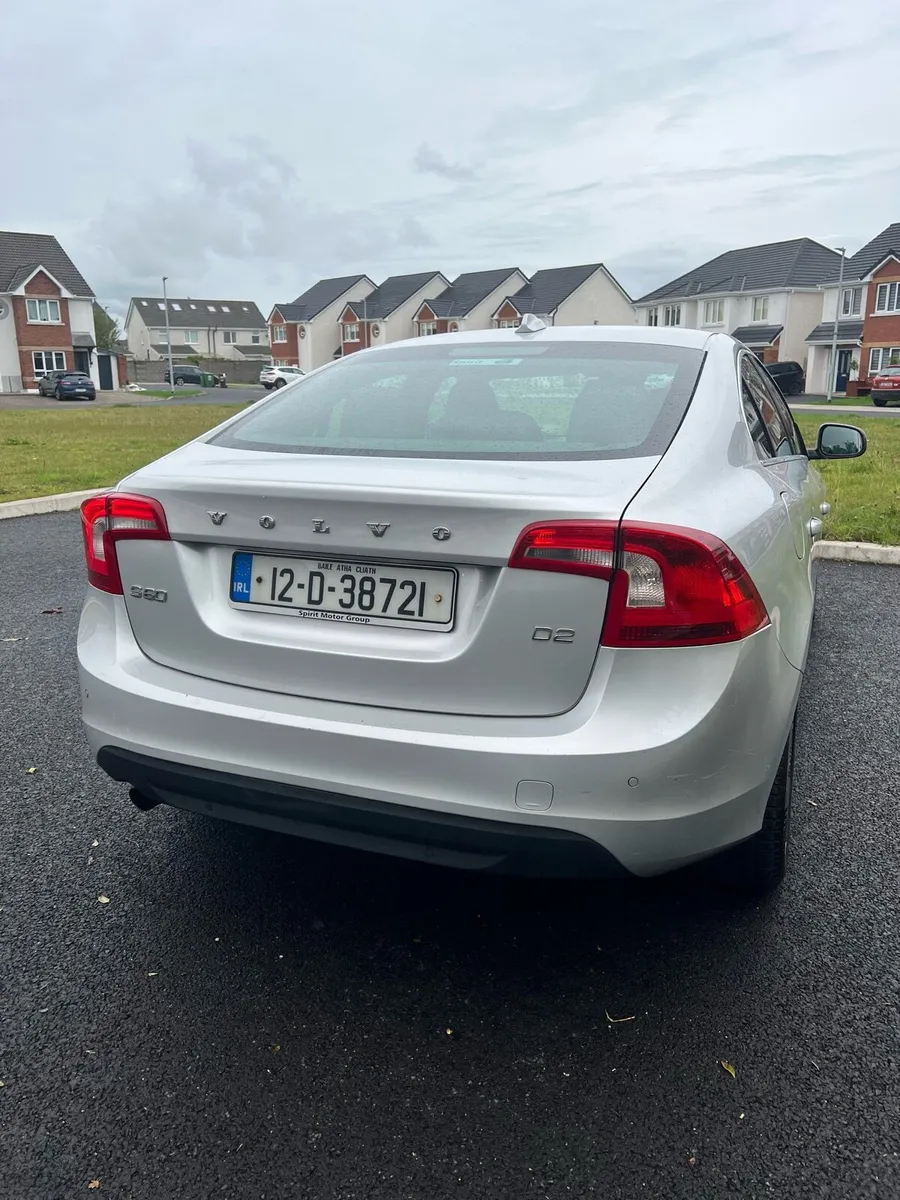 Volvo S60 D2 2012 - Image 2
