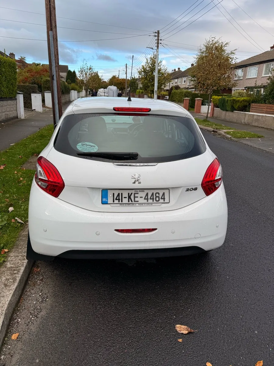 Peugeot 208 - White 2014 - Image 2