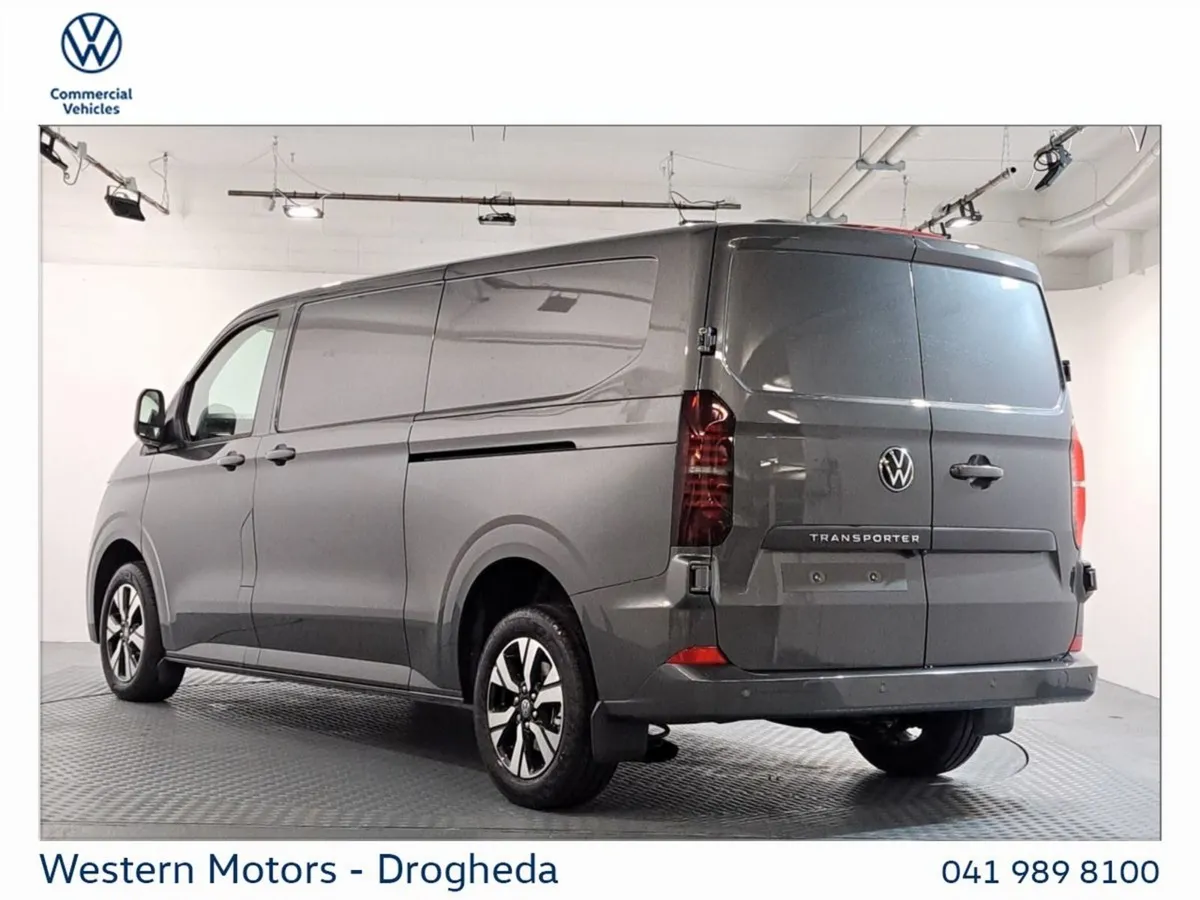 Volkswagen Transporter Highline SWB 2.0tdi - Image 4