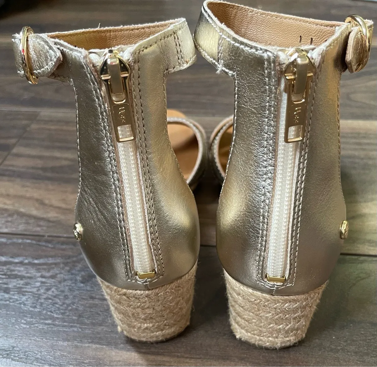 UGG Ladies Sandals - Image 3