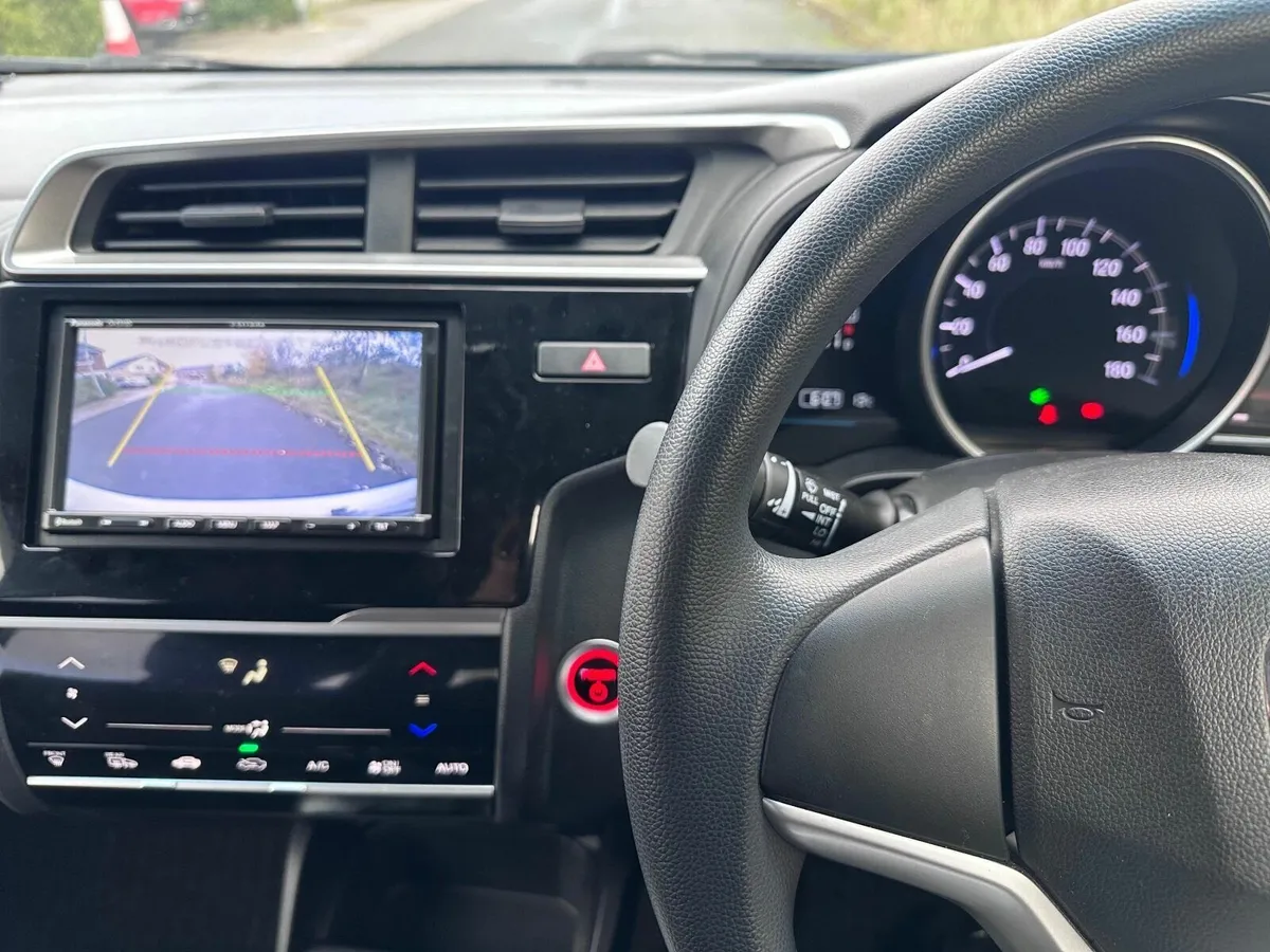 Honda Fit 2019 - Image 4