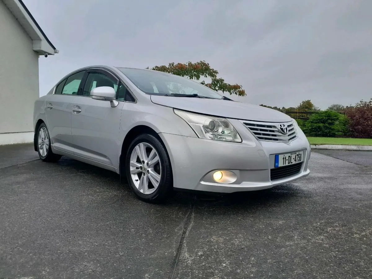 2011 Toyota Avensis Hi Spec - Image 3