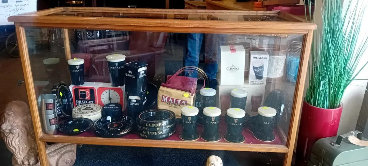 Good Selection Of Original Guinness Collectables - Image 1
