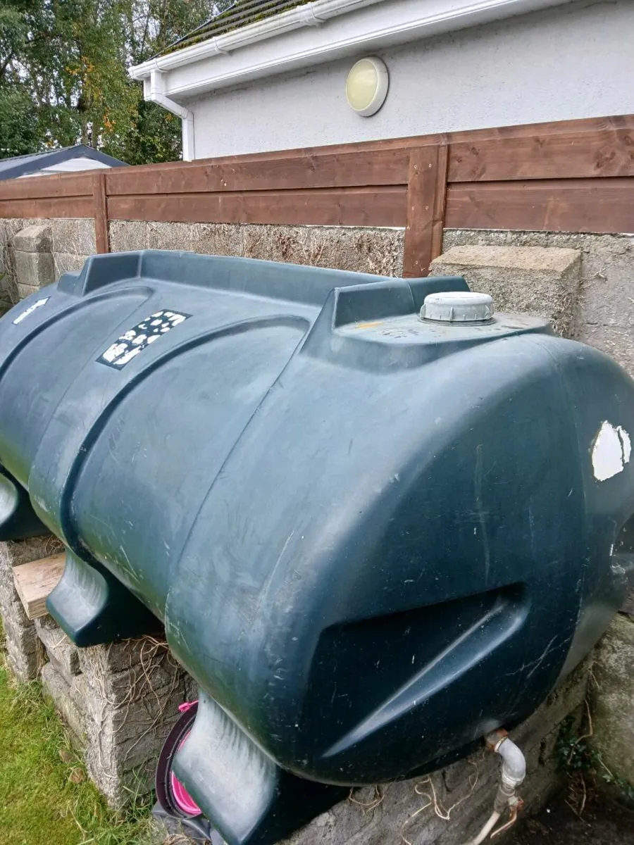 Oil burner and tank - Image 2