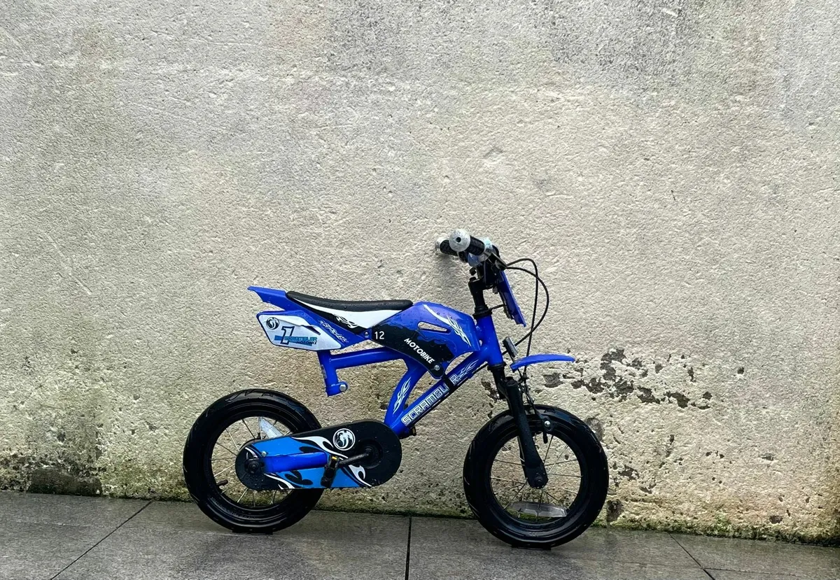 Boys bike 14" wheels - Image 1