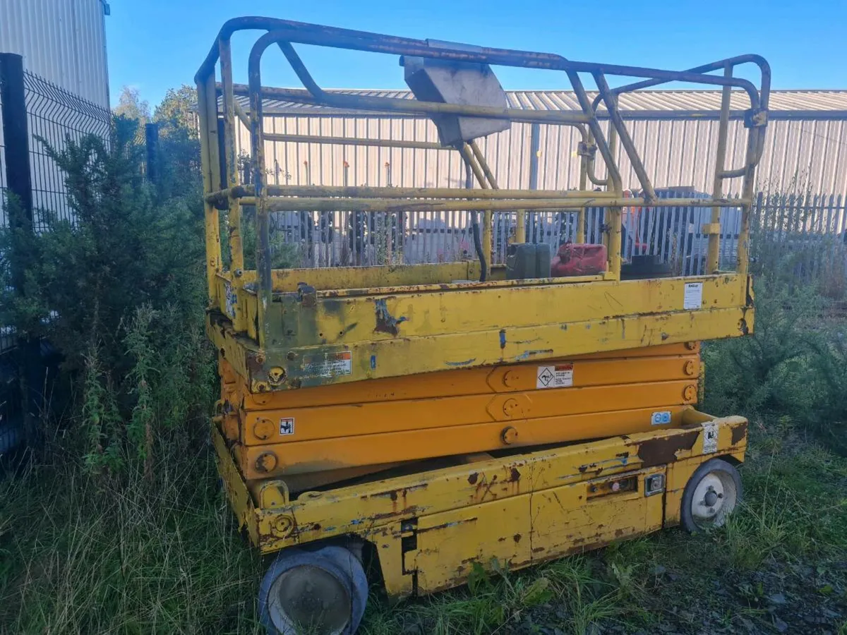 Scissor Lift - Image 1