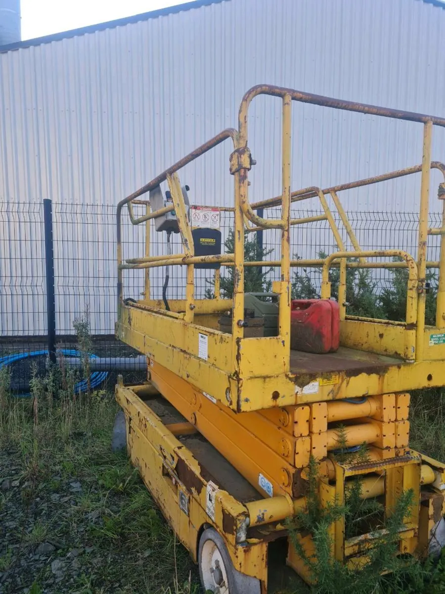 Scissor Lift - Image 2