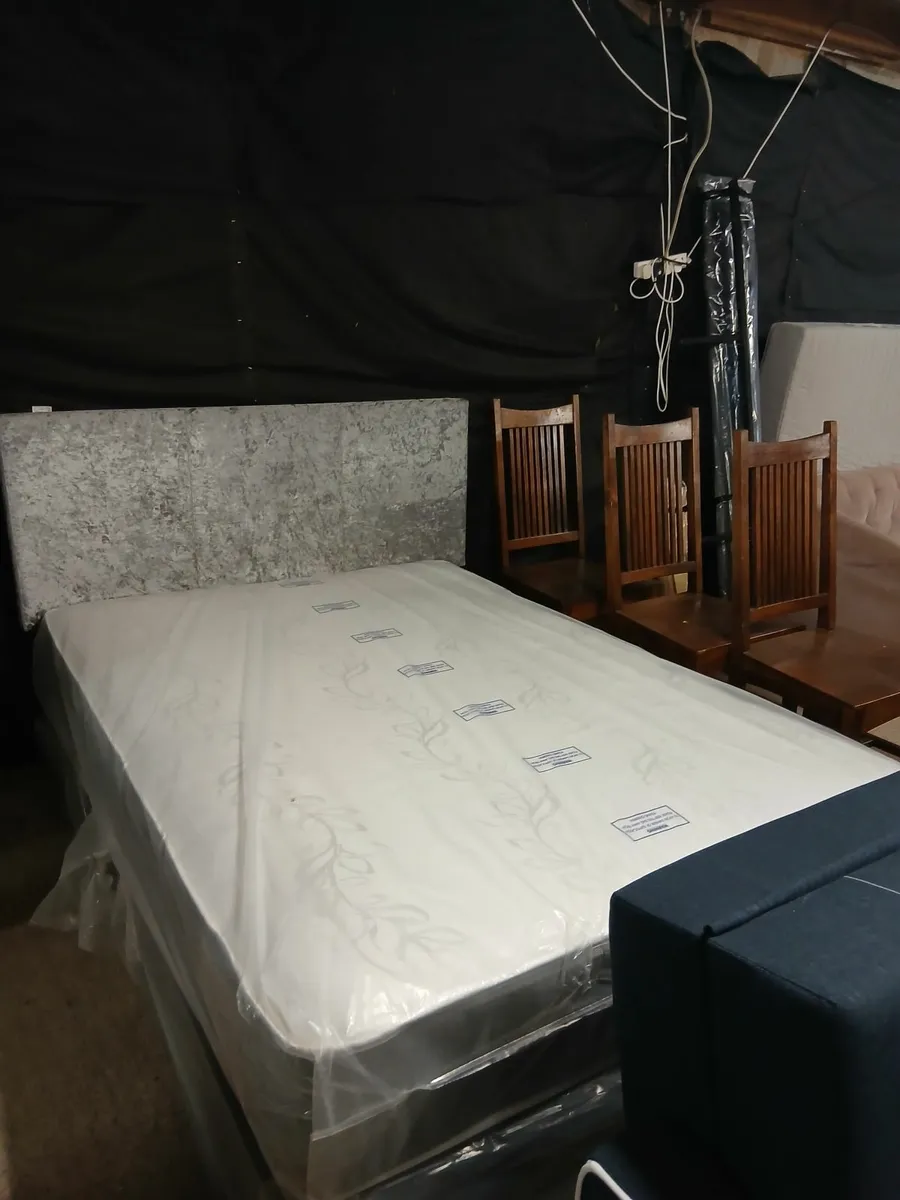 Bed and mattress - Image 2