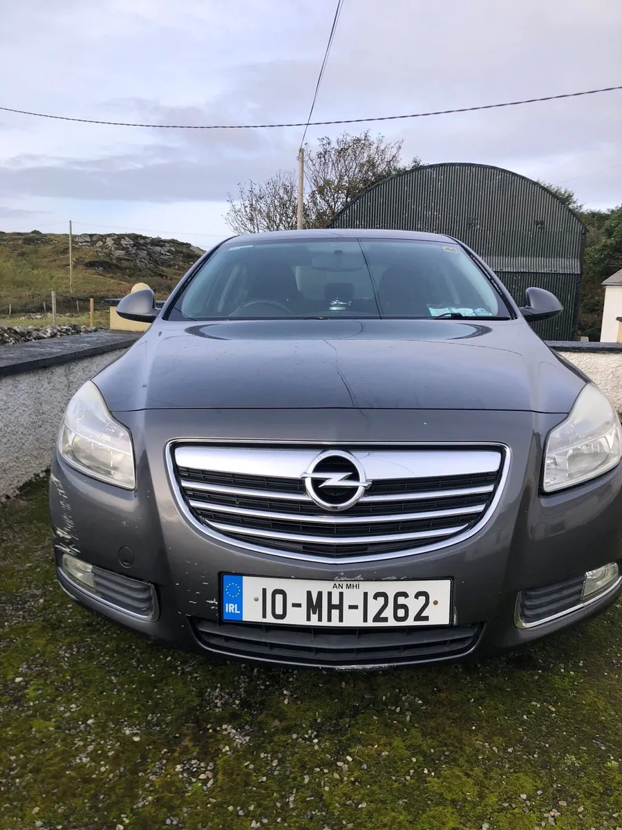 Opel Insignia 2010 NCT 06/26 - Image 1