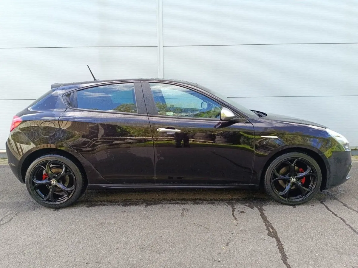 Alfa Romeo Giulietta 1.6jtd 120hp Giulietta Sport - Image 2