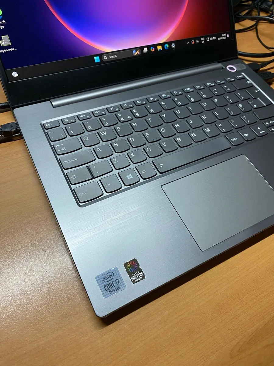 Lenovo i7 pro 16-512 windows 11 pro - Image 2