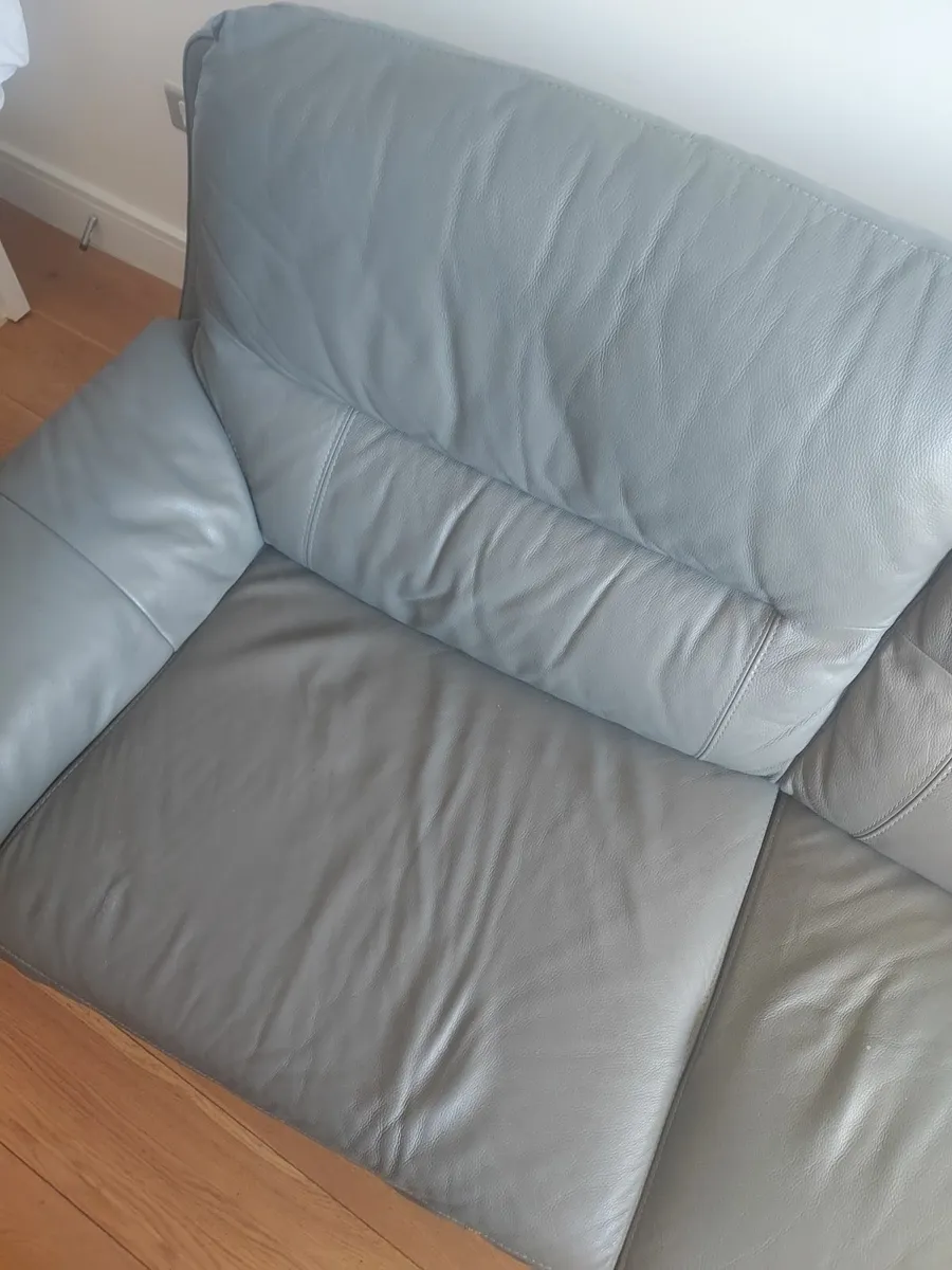 Grey 2.5 leather seater - Furniture - Image 4
