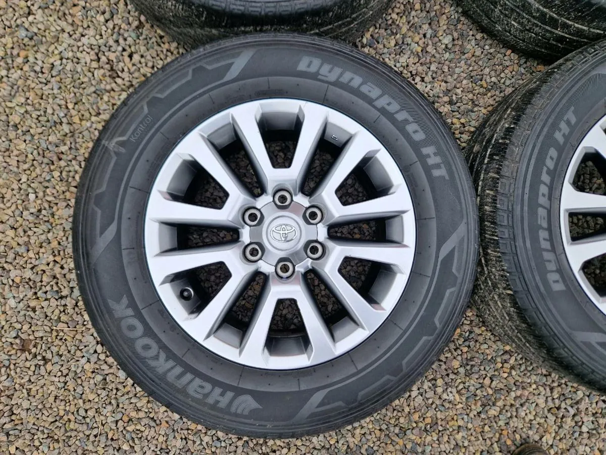 Land Cruiser 18" **Orignal Toyota** - Image 3