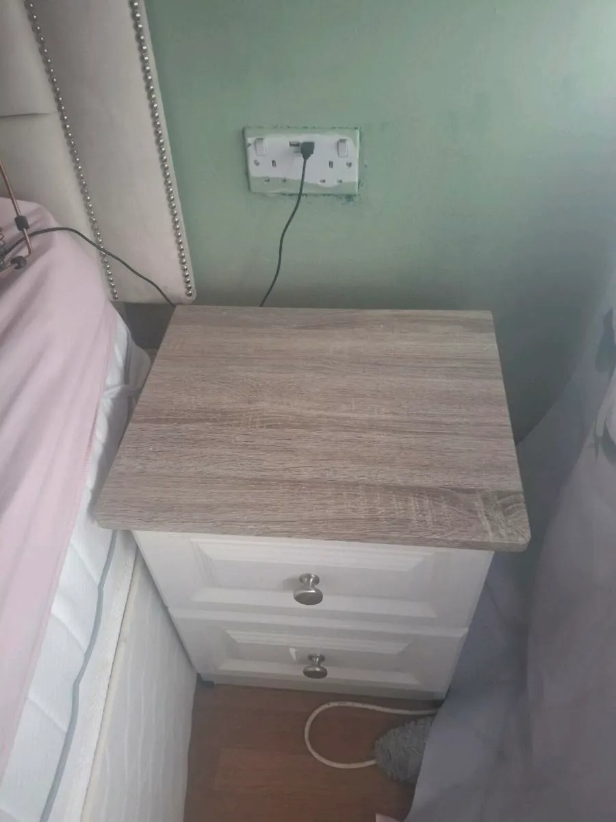 Chest of drawers and locker - Image 1